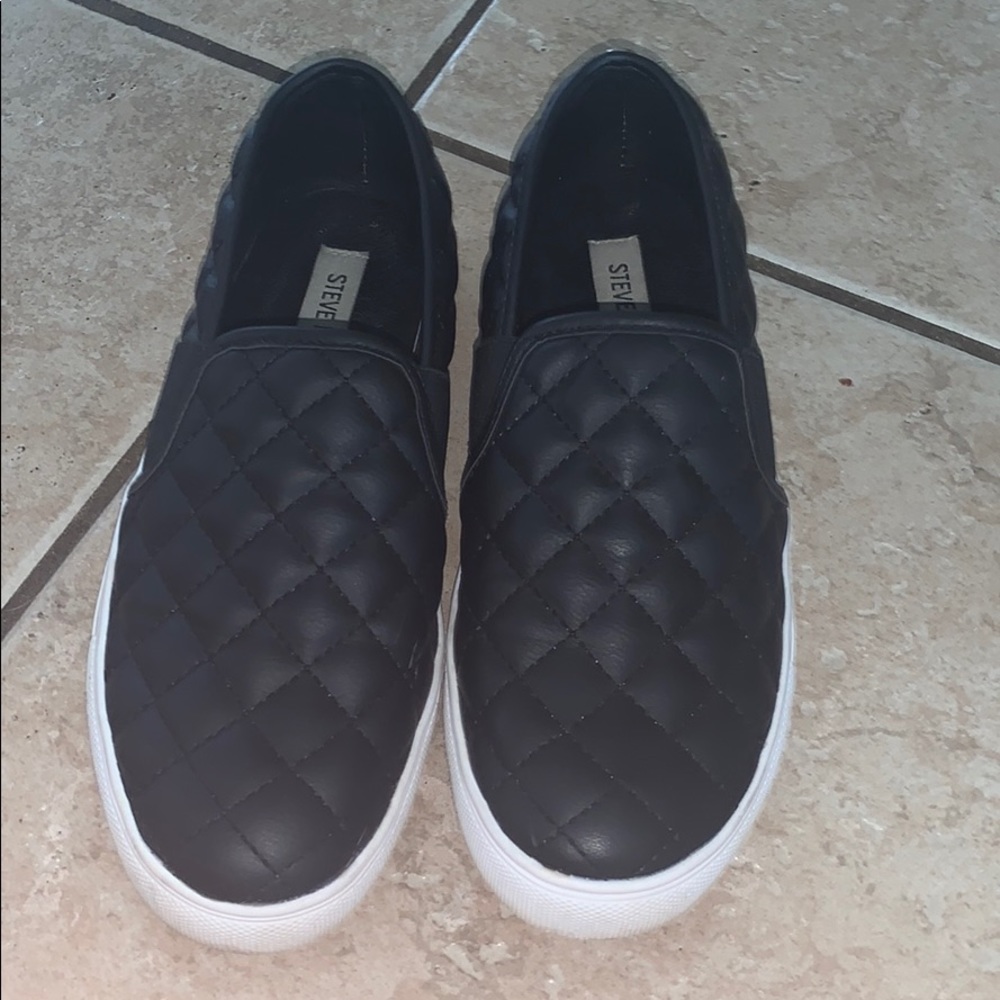 Steve Madden slip on shoes